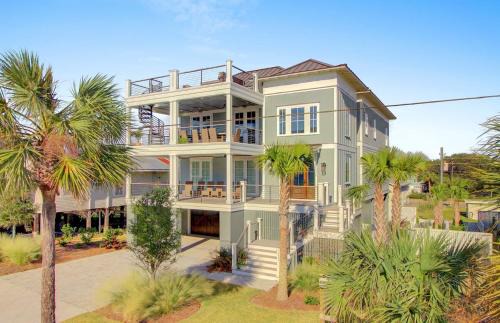 Isle of Palms House | 311 Carolina by AvantStay Rooftop Ocean Views w Pool