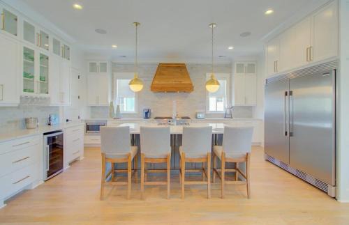 Isle of Palms House | 311 Carolina by AvantStay Rooftop Ocean Views w Pool