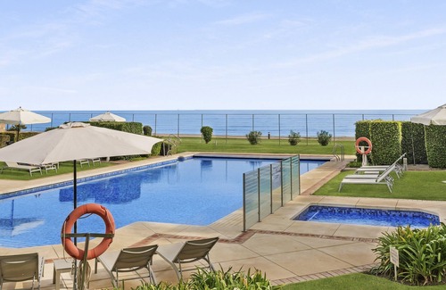 New Golden Mile Apartment | 311 Lux-Serv Apart-Estepona, 2-B'room, All Year 28c, 20m Heated Pool. Sea Views