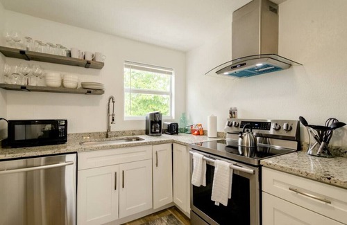 Delray Beach Apartment | 311 Upper · Upper Unit-NEW 2/1 Walk to EVERYTHING & Roof Deck!