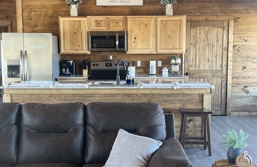 Golden Cabin | 312 stone river addition