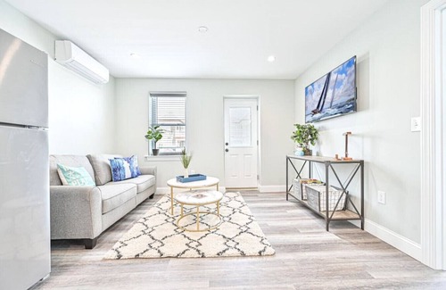 Wildwood Apartment | 318 E Youngs Ave Unit 5 Salty Shore Oasis: Spectacular Retreat