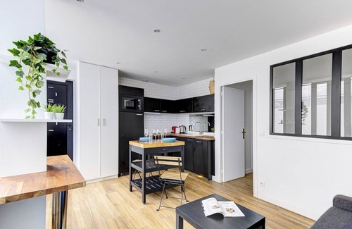 Quartier de la Folie-Mericourt Apartment | 318 Suite Pivert - Superb apartment in Paris