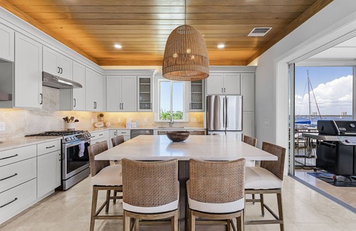 Fort Myers Beach House | 319 Bay and Beach Blessing: Bay Front Pool Home w/Gulf Views