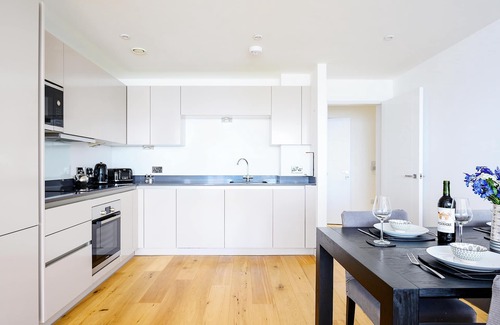 Lusty Glaze Apartment | 32 ONE Lusty Glaze - Apartment with breath taking sea and coastal views, lift, car parking