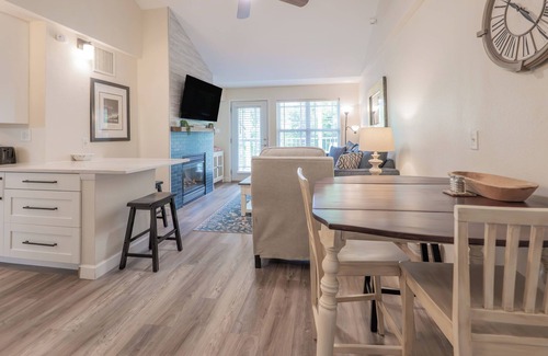Delavan Lake Condo | 325 - Two Bedroom Condo Suite w/Water Views from Balcony