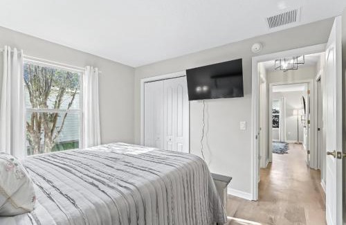 Glenbrook House | 3270 Z2A VILLAGE OF GLENBROOK by REMAX Premier