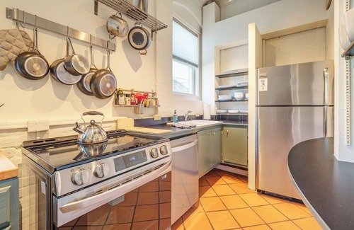 Downtown Asheville Apartment | 33 Carolina Lan: High Design Loft on Historic Downtown Alley + Free Parking