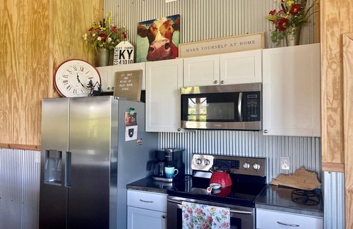 Jonesville House | 331 Acres of Comfort & Rest @Riley Farms, ❤ of the Bluegrass- 12 mins from ARK