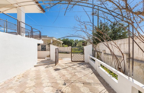 Capilungo House | 3315 Villetta Carmela by Barbarhouse