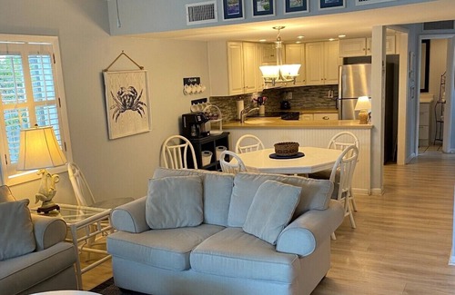 Saint Helena Island Villa | 338 Capt John Fripp Villa W/Cart, Cards Available!