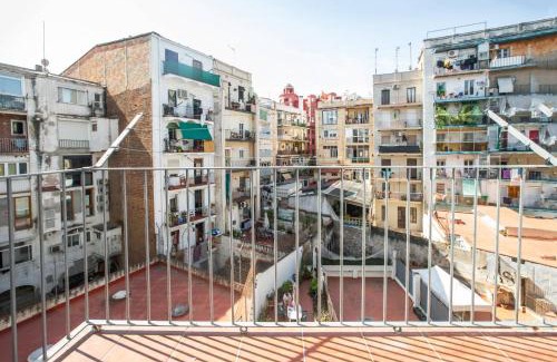 El Poble-sec Apartment | 33PAR1094 - Magnific 2BR Flat in Poble Sec