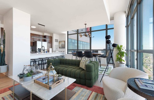 West Loop Apartment | 33rd-Floor Penthouse with Breathtaking Views