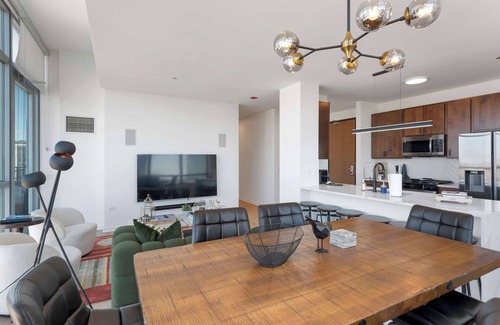 West Loop Apartment | 33rd-Floor Penthouse with Breathtaking Views