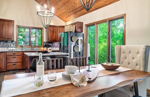 Cosby Cabin | 34-Acre Hiker’s Haven w/Hot Tub