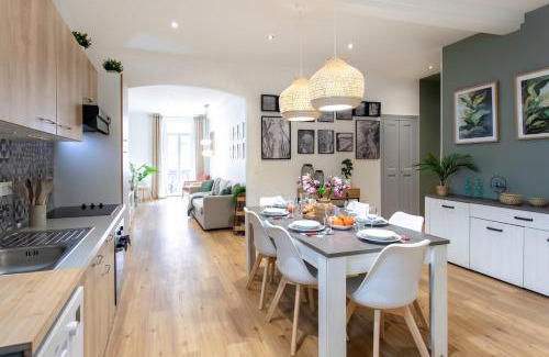 Centre Ville-Gare Apartment | #34 Lamartine Central 3 Bdrs AC balcony 10mins walk to old town