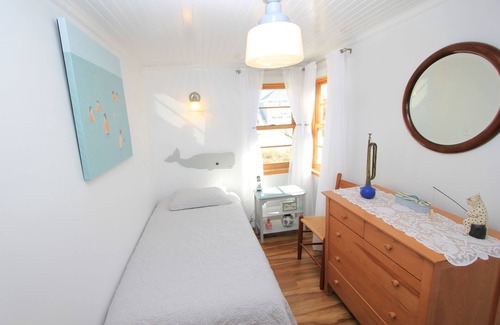 Sagamore Beach Cottage | 343 Phillips Rd - Oceanfront Sagamore Beach Cottage, Pet-Friendly, Central A/C