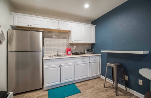 Casa Grande Condo | 34B- Modern studio condo heated pool and dog park