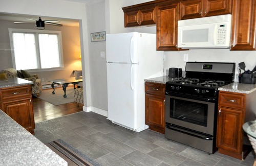 Willoughby Spit House | 35 2 BATH! BBQ! Wash/Dry, Fenced Yard, dishwasher