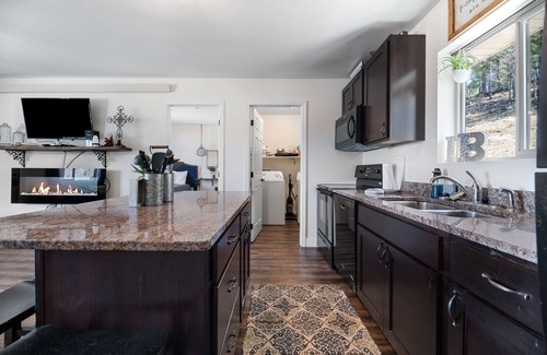 Deadwood House | 35 3rd street Upper Townhome | 2 Bed, 1 Bath