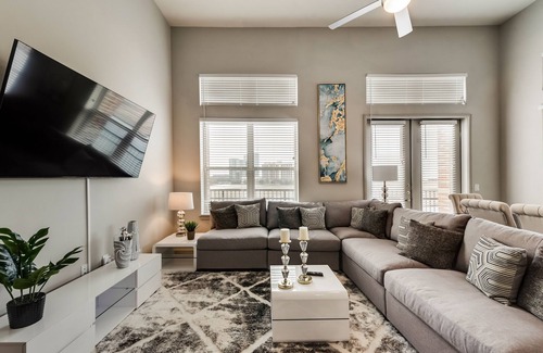 Las Colinas Apartment | 35% OFF 3BD, Pool, Lakeview, HWY348 - Las Colinas