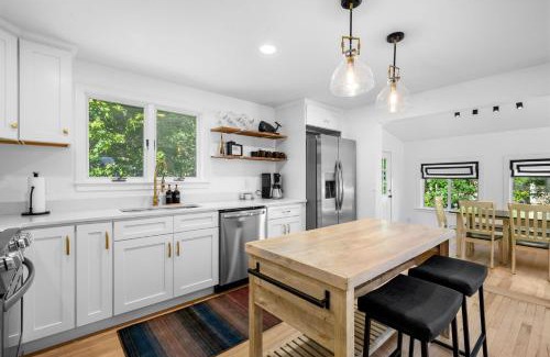 Mashpee House | 35 Pinecrest Avenue Mashpee Bela Vida