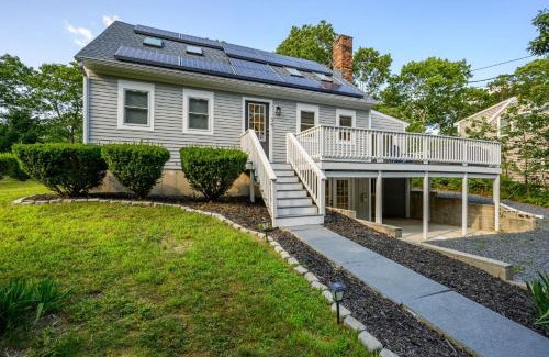 Mashpee House | 35 Pinecrest Avenue Mashpee Bela Vida