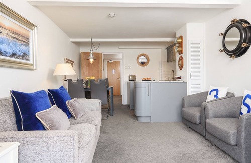 Salcombe Cottage | 35 THE SALCOMBE, country holiday cottage, with pool in Salcombe