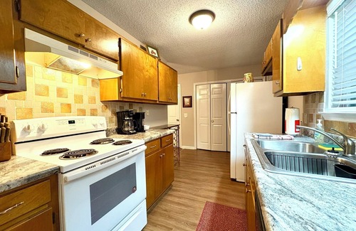 Guntersville House | 350 YARDS TO BOAT RAMP, CLOSE TO EVERYTHING
