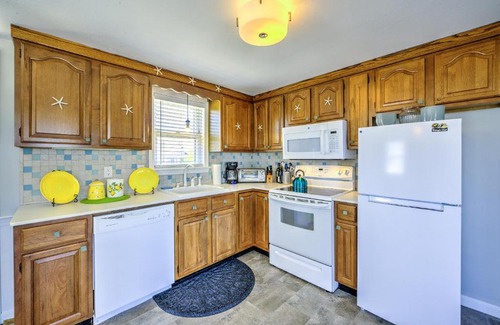 Sagamore Beach House | 355 B Phillips Road Sagamore Beach - Cape Cod