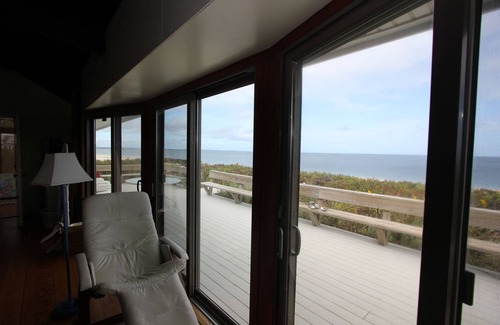 East Sandwich Cottage | 36 Salt Marsh Rd- Cozy Waterfront Cottage, Private Beach Access, Outdoor shower