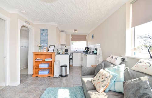 Sandown Ski Chalet | 36 Sandown Bay