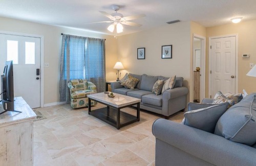 Southgate House | 3606 Villa Franca - Pet Friendly
