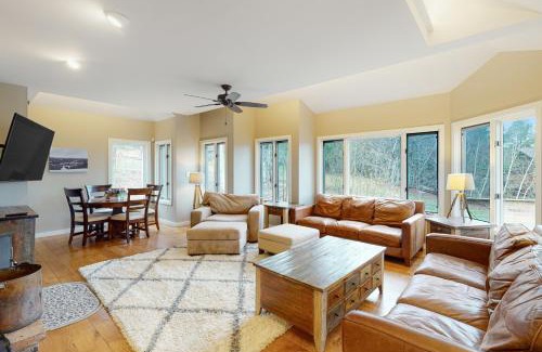 Ludlow House | 366 Ghia Farm Road