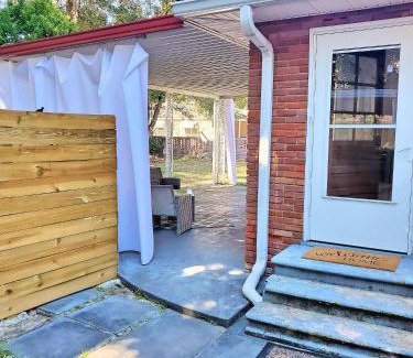 Biloxi House | 367 Porter Avenue
