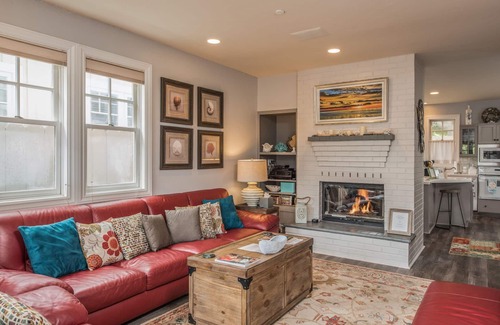 Pacific Grove House | 3703 La Gloria Cottage-by-the-Sea ~ Near the Beach
