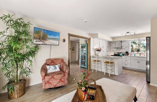 Downtown Boca Grande Historic District House | 371 Park Ave - 4 Bed/2 Bath - 2 Kitchens - Outdoor Kitchen - Sleeps 8 - Pet Friendly!