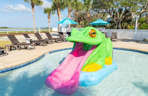 Saint Helena Island House | 380 Tarpon Blvd
