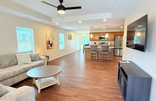 Jeffersonville - Clarksville House | 3801 Hamburg pike, New Home 2025, perfect for a family ,With hot tub,