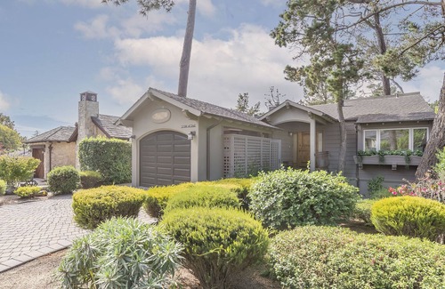 Northeast Carmel House | 3834 Torres Pines by the Sea - Walk to Town & Beach