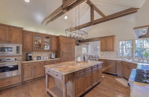 Golden Rectangle House | 3839 Lucky Lotus, Beautiful Custom Home Near Town