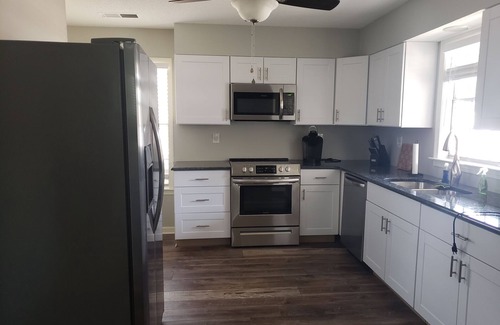 Walnut Grove House | 389 Picklleball courts
