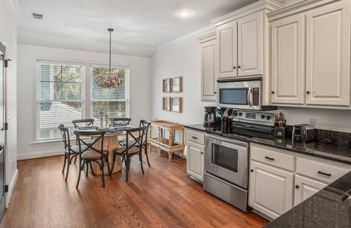 Saint Helena Island House | 389 Wahoo Dr
