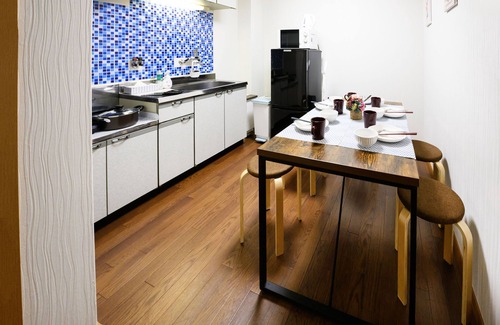 Naniwa Apartment | 38㎡ 2DK🏵️DaikokuchoStation 1-3minsWalk🏵️Osaka Kizu Market 4mins walk🏵️MAX5ppl