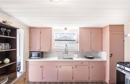 Monterey House | 3908 Butterfly Cottage - Bay View, Near Aquarium