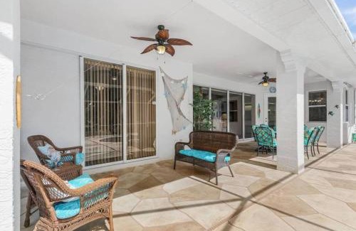 Cape Coral House | 391 Modern house with Pool