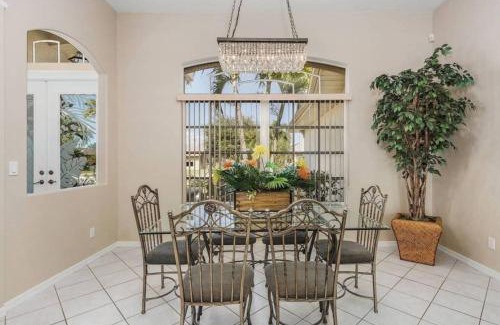Cape Coral House | 391 Modern house with Pool
