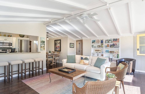 Northeast Carmel House | 3912 Ocean Stroll - Near Downtown and the Beach