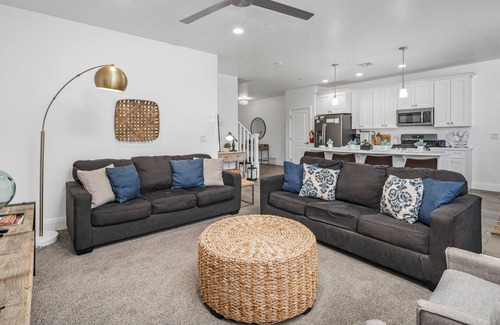 Hurricane House | 395 Zion Village | X-BOX ONE, LOTS OF GAMES, BUILT-IN BUNK BEDS, POOL VIEWS, AND MORE!