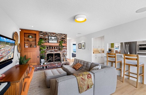 Westside Santa Cruz House | 3977 Cliff House - Ocean Front Santa Cruz Home